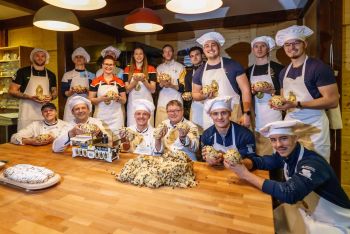 Stollenbacken für den guten Zweck